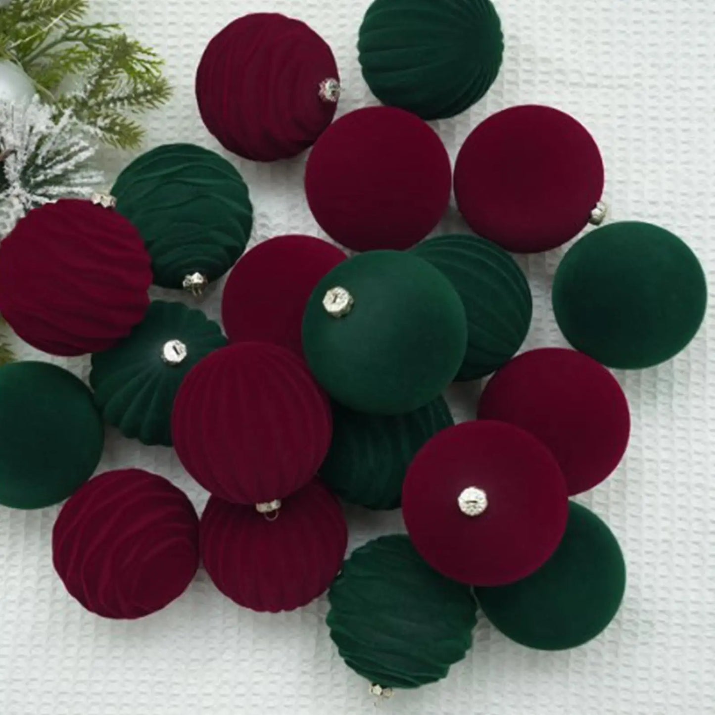 Velvet Christmas balls-  12 units | Christimas Flare